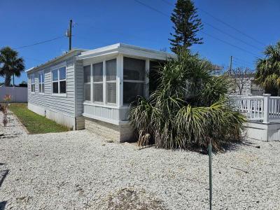 Photo 3 of 28 of home located at 9074 46th Ave N Saint Petersburg, FL 33708