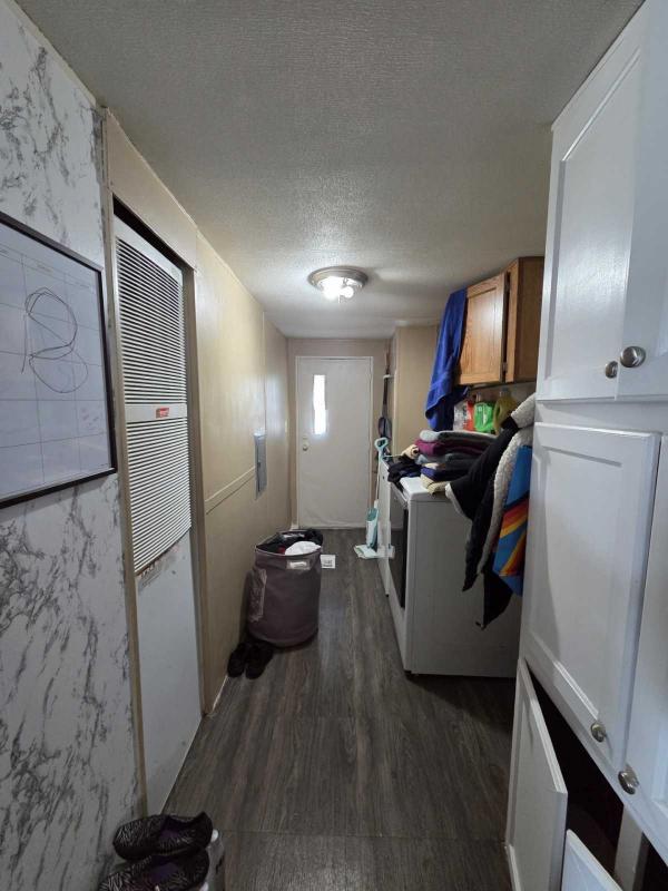 1988 Oak Springs Manufactured Home