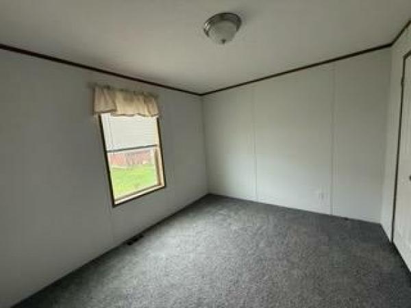 2023 Commodore Mobile Home
