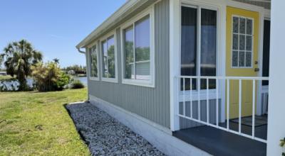 Photo 4 of 25 of home located at 620 57th Ave W Lot J-15 Bradenton, FL 34207