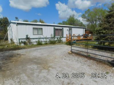 Photo 2 of 8 of home located at 5649 Igloo Dr Sparks, NV 89433