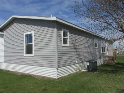 Photo 3 of 18 of home located at 6014 S Bremerton Pl Sioux Falls, SD 57106