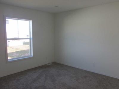 Photo 4 of 30 of home located at 6018 S Bremerton Pl Sioux Falls, SD 57106