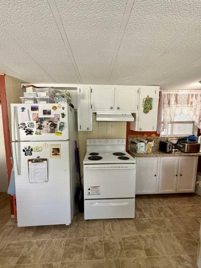 Photo 4 of 14 of home located at 7840 72nd S N. Pinellas Park, FL 33782