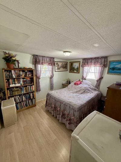 Photo 5 of 14 of home located at 7840 72nd S N. Pinellas Park, FL 33782