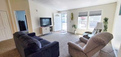 Photo 3 of 35 of home located at 10400 SE Cook Ct #151 Milwaukie, OR 97222
