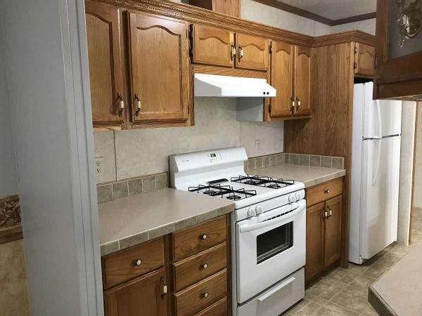 2004 Fairmont Mobile Home