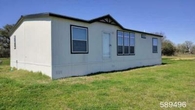 Mobile Home at 19656 Us Highway 77 S Yoakum, TX 77995