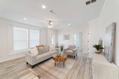 Photo 3 of 18 of home located at 506 Sheehan Way Lady Lake, FL 32159