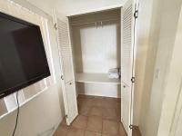 1990 Castle Manufactured Home