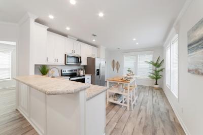 Photo 4 of 18 of home located at 518 Rahm Way Lady Lake, FL 32159