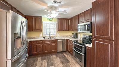 Photo 2 of 18 of home located at 206 Magnolia Dr Lady Lake, FL 32159