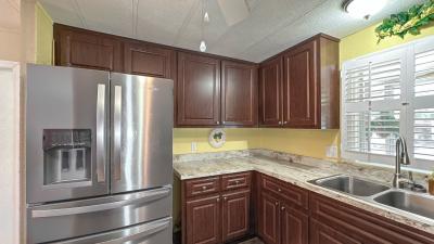 Photo 4 of 18 of home located at 206 Magnolia Dr Lady Lake, FL 32159