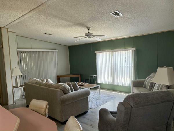 1989 HS Fleetwood Manufactured Home