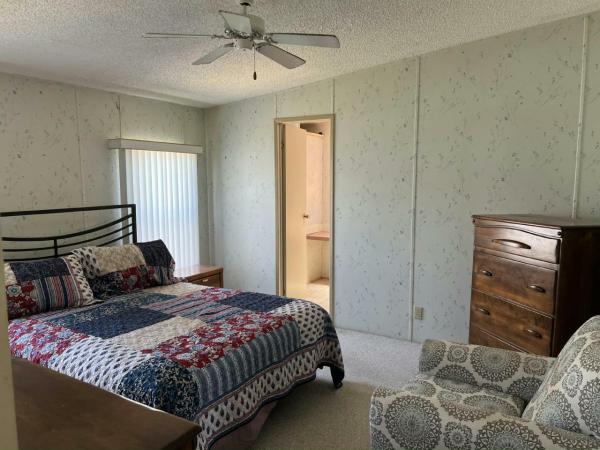 1989 HS Fleetwood Manufactured Home