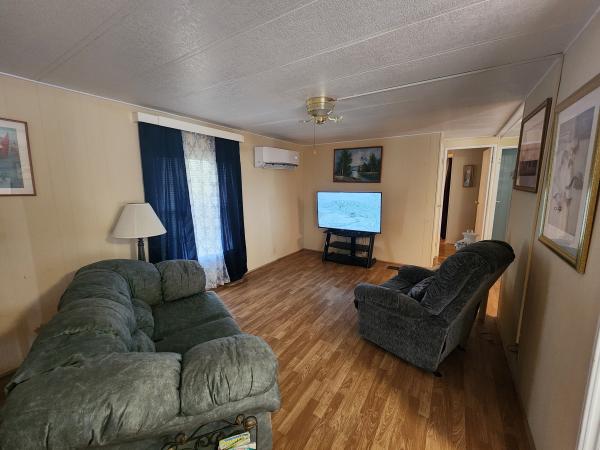 1978 TWIN Mobile Home