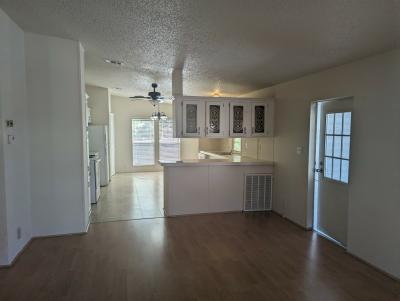 Photo 5 of 12 of home located at 740 Gladiola Dr Auburndale, FL 33823