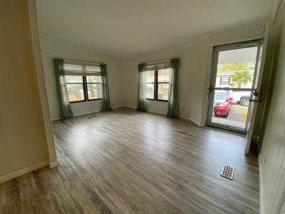 Photo 5 of 21 of home located at 833 Richmond Trail Garden City, SC 29576