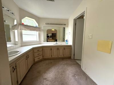 Photo 4 of 10 of home located at 5565 SW 56th St. Ocala, FL 34474