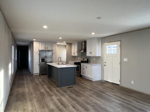 2023 16X76 MARINER  Home