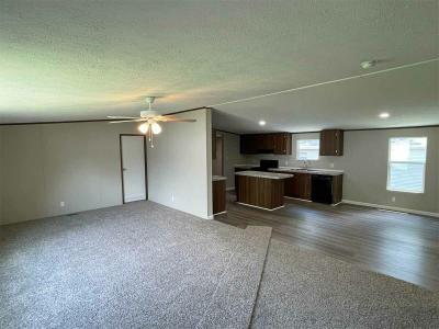 Photo 3 of 7 of home located at 418 Carrie Lee Ln. Clinton, TN 37716