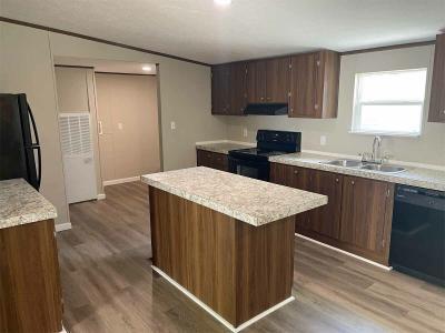 Photo 5 of 7 of home located at 418 Carrie Lee Ln. Clinton, TN 37716