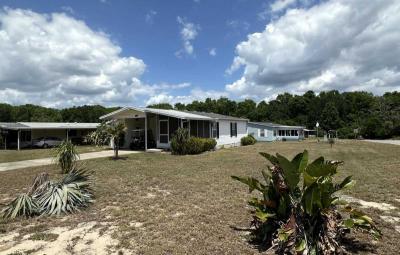 Photo 2 of 17 of home located at 28601 Helena Run Dr Leesburg, FL 34748