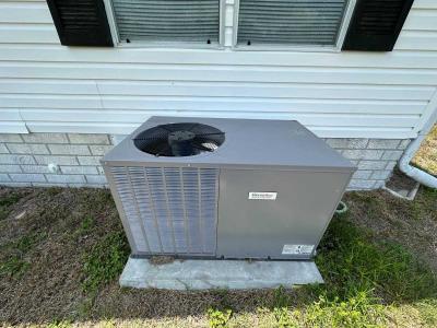 Photo 4 of 17 of home located at 28601 Helena Run Dr Leesburg, FL 34748