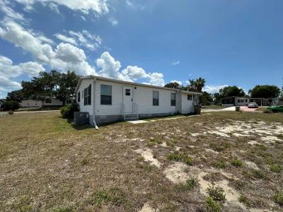 Photo 5 of 17 of home located at 28601 Helena Run Dr Leesburg, FL 34748
