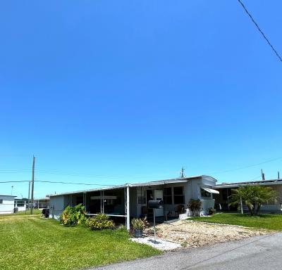 Photo 4 of 12 of home located at 637 American Way Lakeland, FL 33815