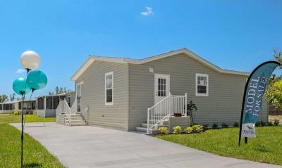 Photo 2 of 15 of home located at 12116 SW County Road 769 #340 Lake Suzy, FL 34269