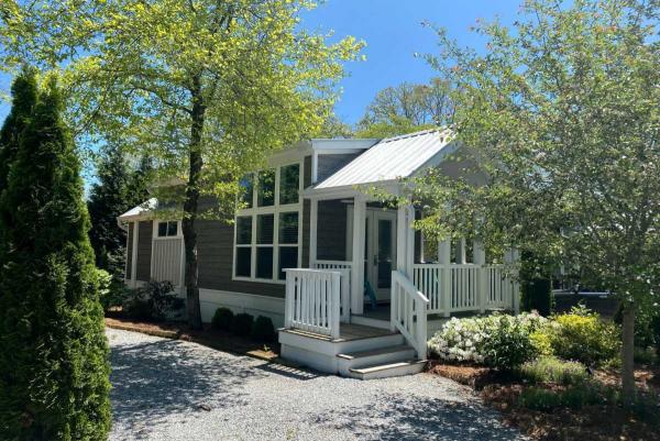 Photo 1 of 2 of home located at 14 Empire Lane Flat Rock, NC 28731