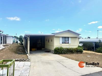Photo 2 of 18 of home located at 62 Wintergreen Drive Fruitland Park, FL 34731