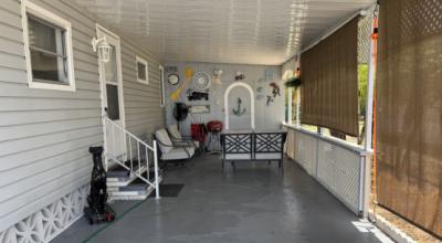 Photo 4 of 6 of home located at 570 57th Ave W Lot 98 Bradenton, FL 34207