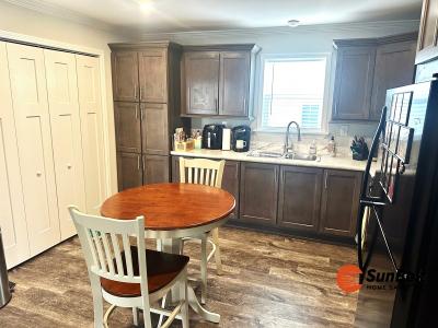 Photo 5 of 24 of home located at 1502 Flora Lee Drive Leesburg, FL 34748