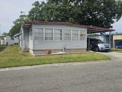 Photo 2 of 31 of home located at 14300 66th St N Clearwater, FL 33764