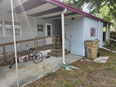 Photo 5 of 31 of home located at 14300 66th St N Clearwater, FL 33764