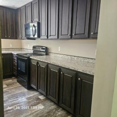 Photo 4 of 14 of home located at 35 Lakeshore Dr Chapmanville, WV 25508
