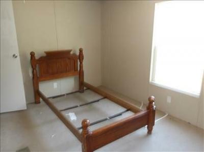 Photo 5 of 6 of home located at 301 Queens Rd Howardsville, VA 24562