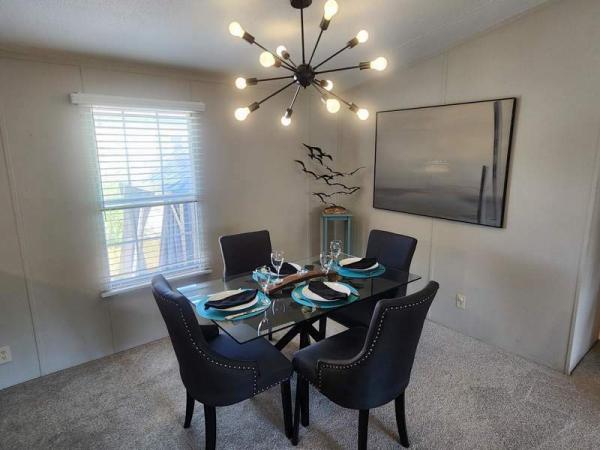 2000 Clayton Manufactured Home