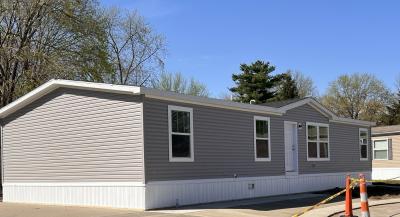 Mobile Home at 404 West Appleton Terrace Holland, OH 43528