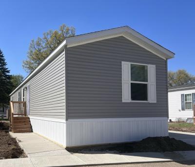 Mobile Home at 142 East Daisy Lane Holland, OH 43528