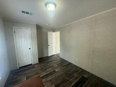 Photo 4 of 5 of home located at 28 Hill Street Lakeland, FL 33815