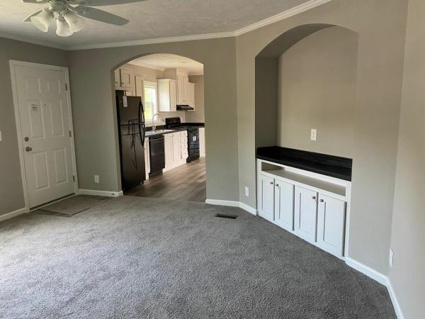 2021 Clayton Homes Inc Community Series Mobile Home