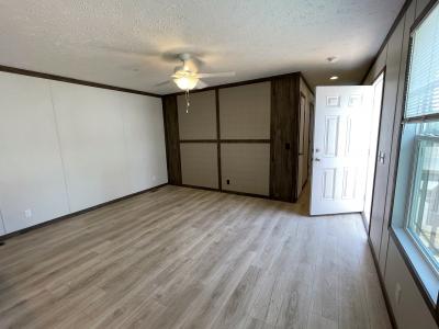 Photo 5 of 22 of home located at 40128 Winslow Ct Sterling Heights, MI 48310