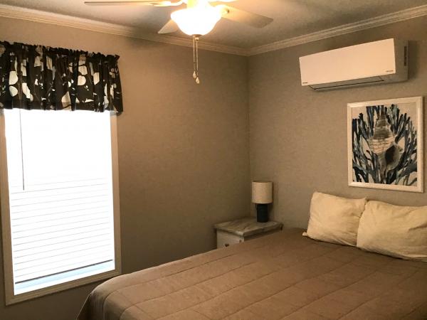 2020 Champion RH1371A w/Porch Mobile Home