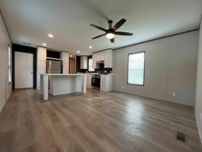 Photo 2 of 8 of home located at 102 Eloise #El102 Conroe, TX 77301