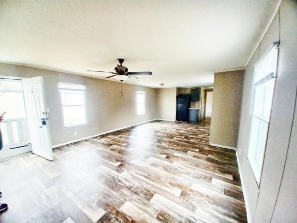 2004 Fleetwood Mobile Home For Sale