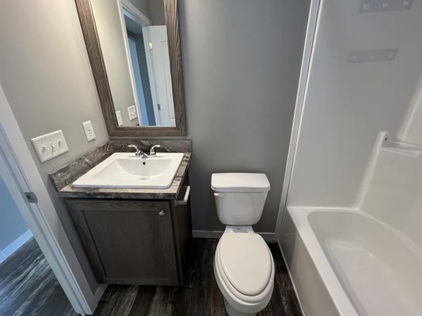 2021 Clayton - Middlebury Mobile Home