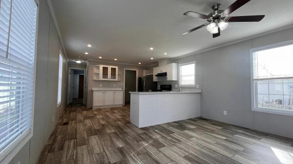 Photo 1 of 2 of home located at 365 Neta Drive Marion, IA 52302